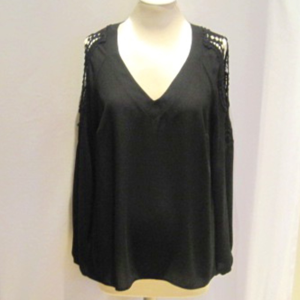 FRANK LYMAN Cold Shoulder Top